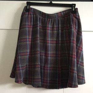 LAND’S END Plaid Skort